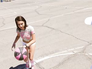 Sporty Slut Has The Ultimate Athletic Fuck