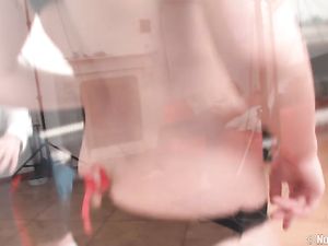 Cute Teen Proves She Knows How To Suck A Dick
