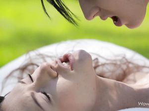 Pussy Worshiping Lesbian Makes Her Sexy GF Cum