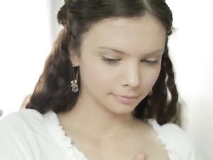 Sensual Pussy Grinding With A Solo Brunette